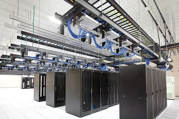 Quais são os cenários de aplicação para sistemas de barramento troncalizado fechados?