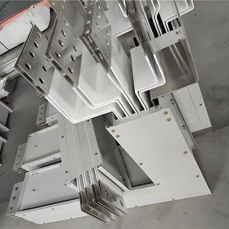 Via de barramento sanduíche de condutor de cobre